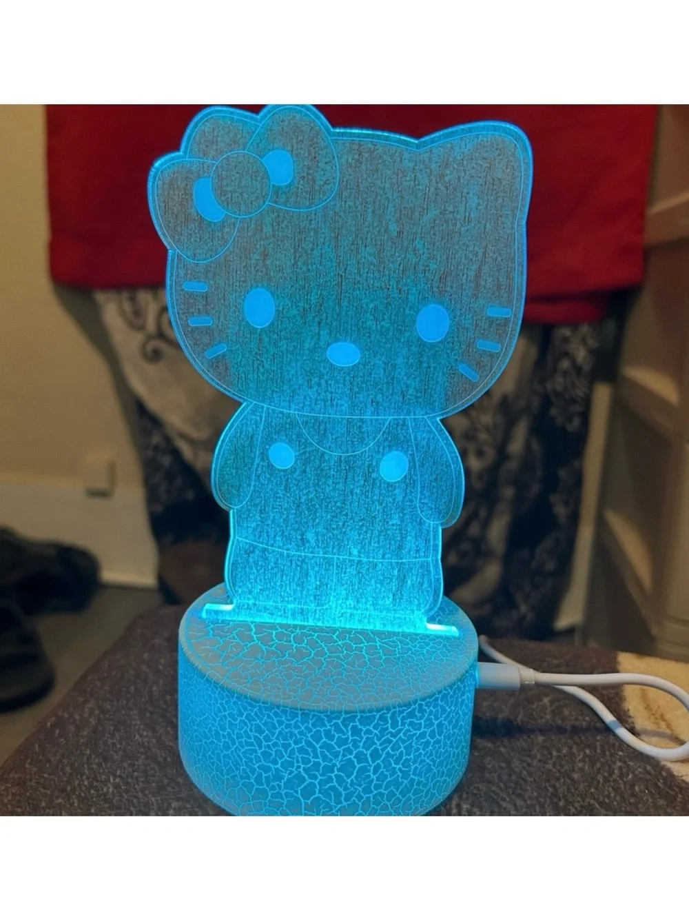 New in Box 3-D Flashing Multicolored Colorful Hello Kitty USB Bright Night Light